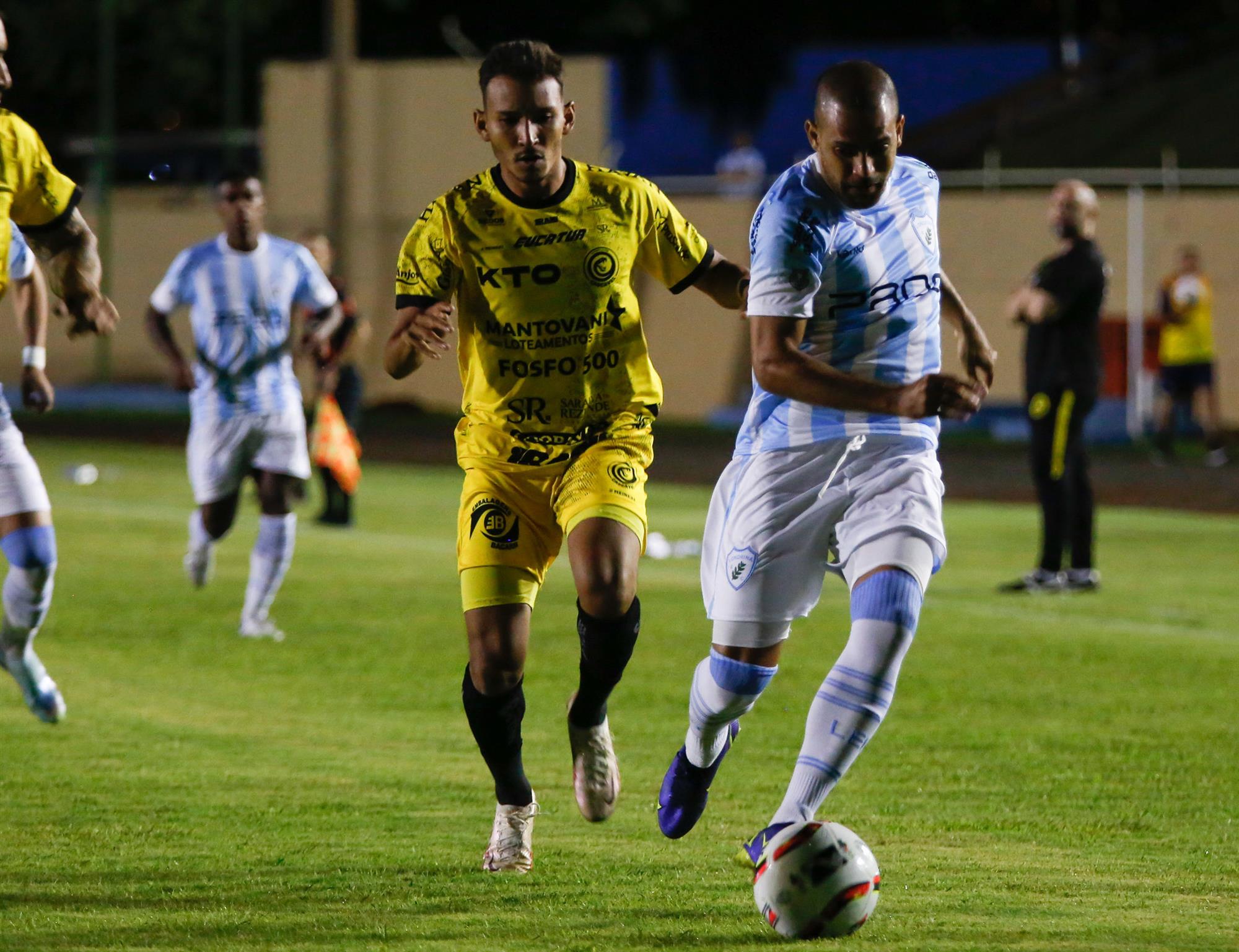 Tubarão sofre revés para o FC Cascavel no Café